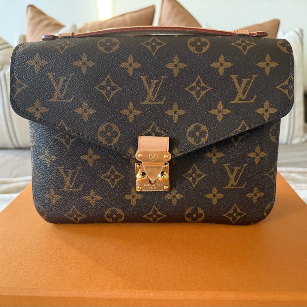 Louis Vuitton Navy and Gold Monogram Clutch